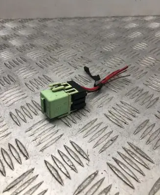BMW 5 F10 F11 Other relay V23134K59X312 8373700
