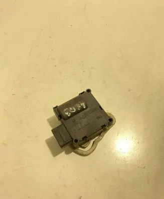 Audi A8 S8 D3 4E Air flap motor/actuator 0132801323 MF1168802241