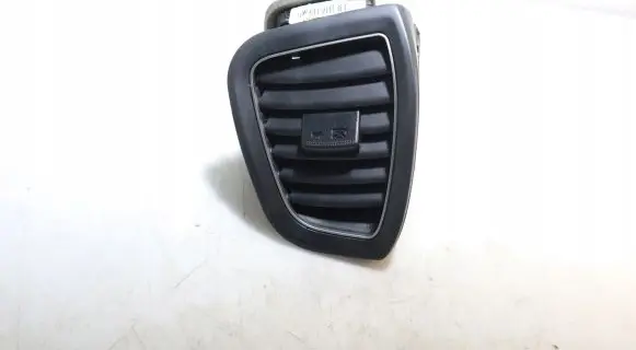Hyundai i20 (GB IB) Dashboard side air vent grill/cover trim