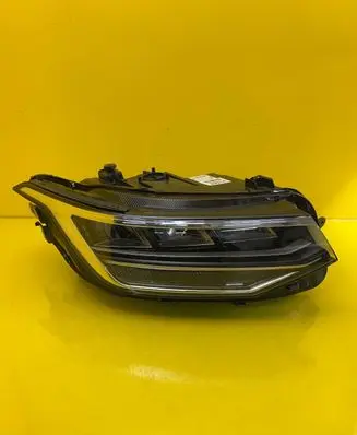 Volkswagen Tiguan Headlight/headlamp 5NB941036C