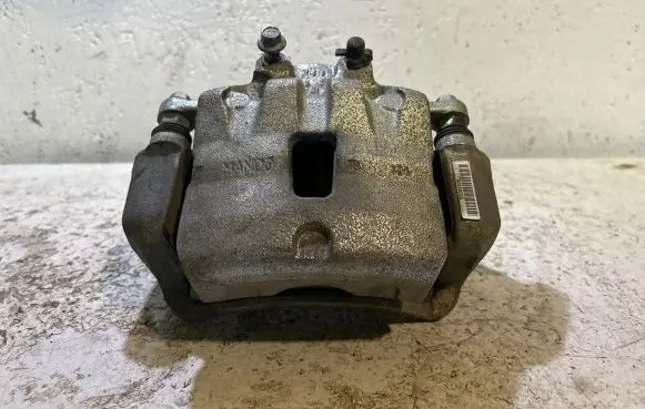 Chevrolet Camaro Front brake caliper