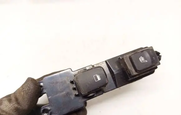 Hyundai Kona I Electric window control switch 3k55211200 93590j9100