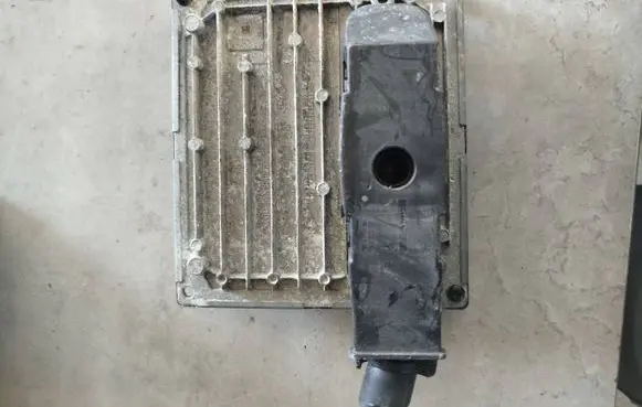Ford C-MAX I Engine control unit/module 7m51-12a650-afd 7m5112a650afd