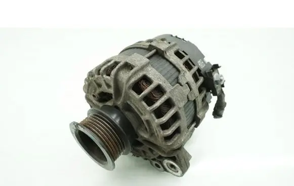 Volvo V40 Generator/alternator 30659580