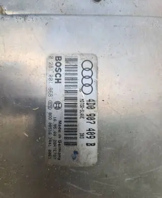 Audi A8 S8 D2 4D Engine control unit/module 4D0907409B 0281001868 28RTE797