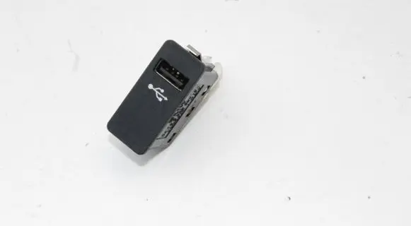 BMW X1 F48 F49 AUX in-socket connector 6820397