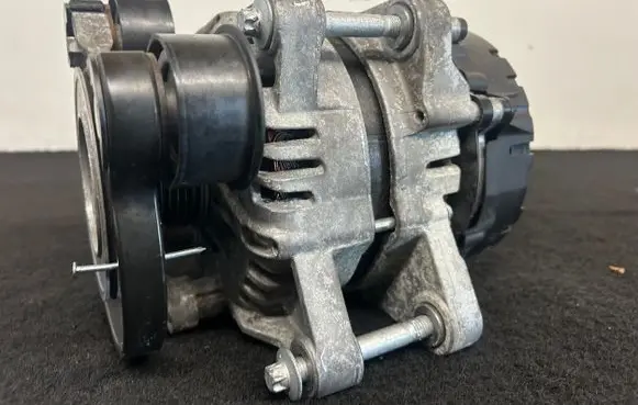 Land Rover Evoque II Generator/alternator K8D211A240AC 519041103 BSS4W023