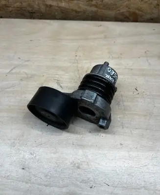 Dacia Sandero Alternator belt tensioner 117506193R