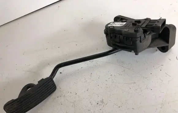 Opel Zafira B Accelerator throttle pedal 9202344BX
