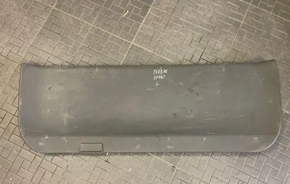 Mitsubishi Pajero Sport I Tailgate/boot lid cover trim Mr227524