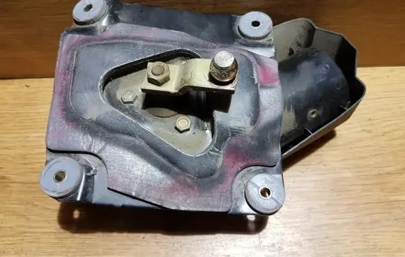 Mitsubishi Carisma Wiper motor