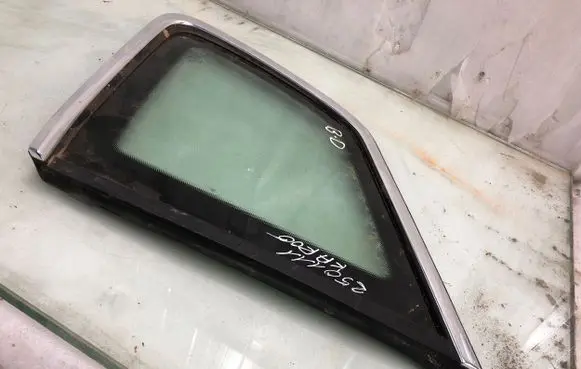 Skoda Karoq Rear side window 43r011564