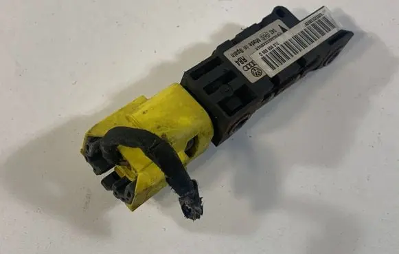 Volkswagen Phaeton Airbag deployment crash/impact sensor 7L0909606D