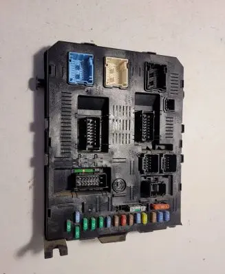 Peugeot 307 Comfort/convenience module 281171702R h0500 281174352A