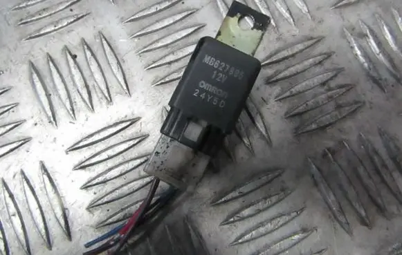 Mitsubishi Space Runner Other relay mb627895