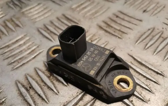Mercedes-Benz R W251 ESP acceleration yaw rate sensor 0045423518