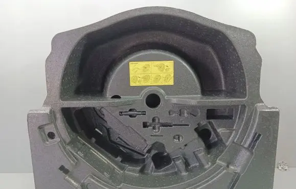 Volkswagen Phaeton Tool box 3D0863470