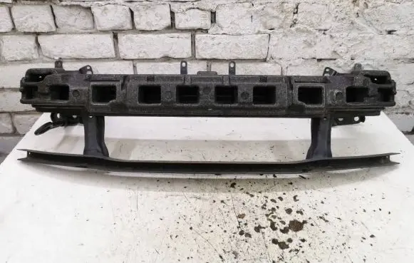 Volkswagen PASSAT B6 Front bumper cross member