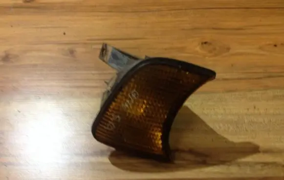 BMW 5 E34 Front indicator light 1384034