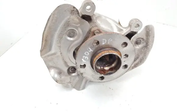 BMW i3 Front wheel hub 5852160