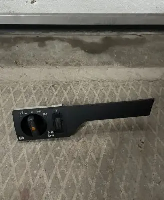 Mercedes-Benz E W124 Headlight level height control switch 0307650102