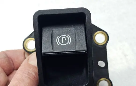 Toyota Avensis T270 Hand parking brake switch 8439005010