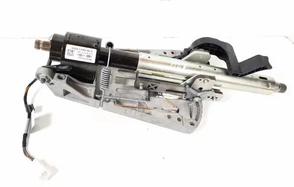 Mercedes-Benz SLK R172 Steering wheel axle A1724601016