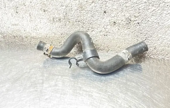 Opel Zafira B Coolant pipe/hose 