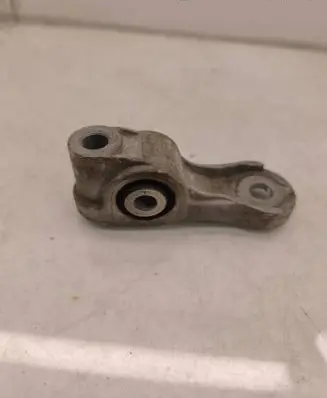 Volkswagen Tiguan Gearbox mounting bracket 782115147537