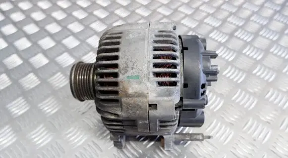 Volkswagen PASSAT B6 Generator/alternator 021903026L