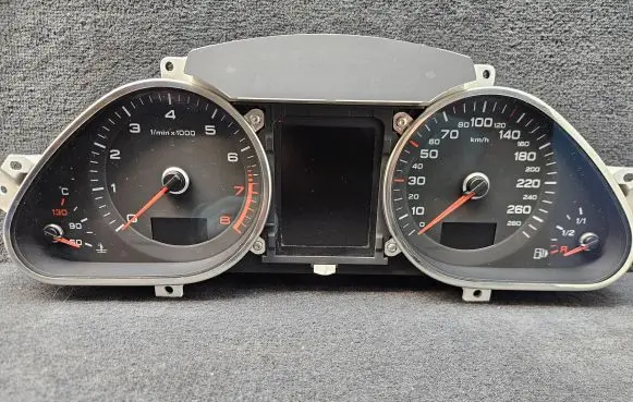 Audi Q7 4L Speedometer (instrument cluster) 4L0920932Q 503002461703