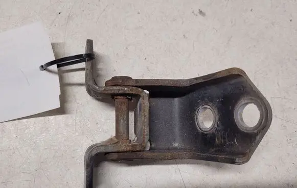 Mazda 6 Front door lower hinge