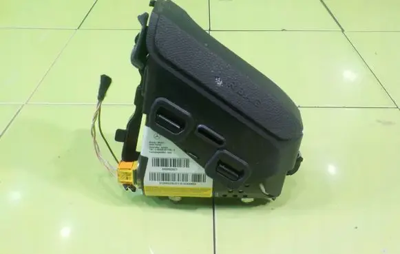 Mercedes-Benz E W212 Seat airbag 609990501C
