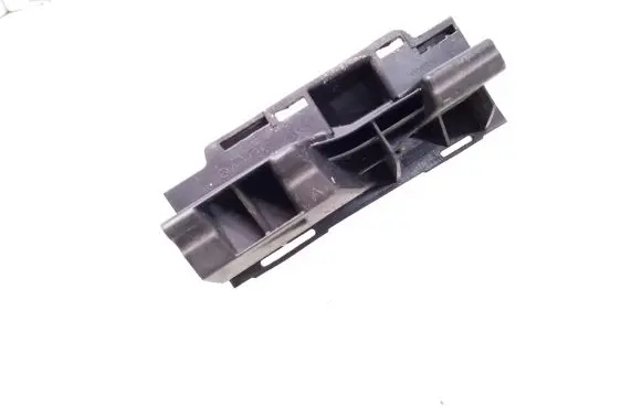 Mercedes-Benz E W212 Front bumper mounting bracket A2128852365