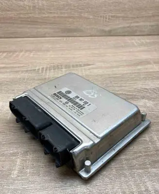 Volkswagen PASSAT B5 Engine control unit/module ECU 8D0907558S 0261204956