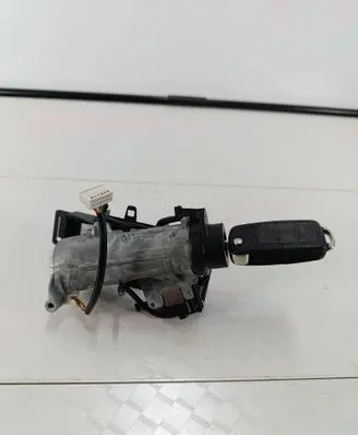 Volkswagen Touran II Ignition lock 5K0905865 280267