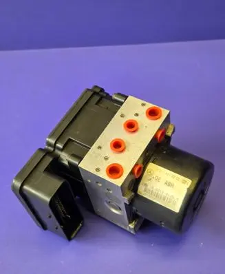 Mercedes-Benz S W221 ABS Pump A2214313312 10021201264 201261857103