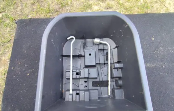 Mitsubishi Space Star Tool box 7646A157ZZ 3V44