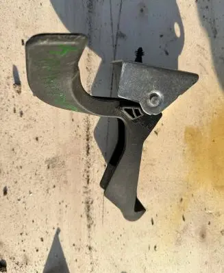 Citroen Berlingo Engine bonnet/hood lock/latch loop/hook 
