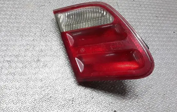Mercedes-Benz E W210 Tailgate rear/tail lights 2108203764
