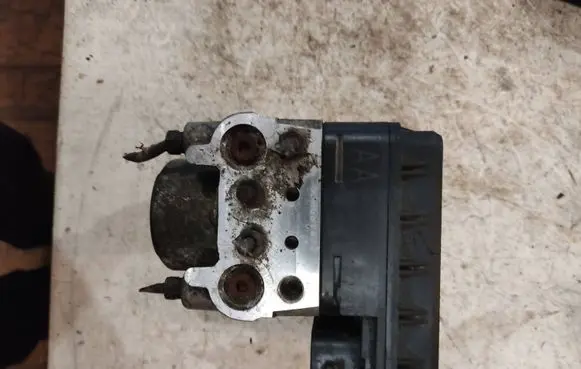 Suzuki Jimny ABS Pump 5610076J0 1338000251