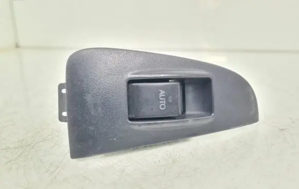 Toyota Avensis T250 Electric window control switch 8481005050 7427105020