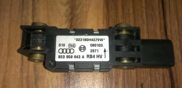 Audi A4 S4 B6 8E 8H Airbag deployment crash/impact sensor 8E0959643a