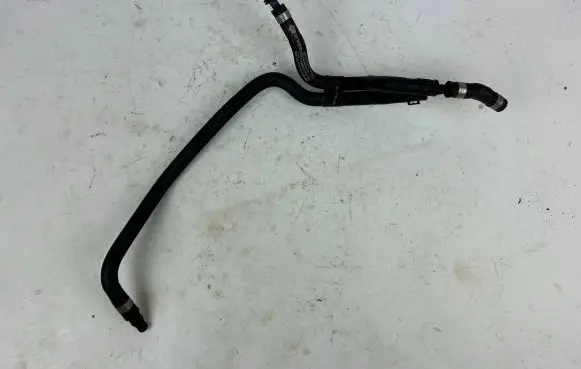 Mercedes-Benz E AMG W212 Engine coolant pipe/hose A2185010025