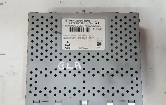 Mercedes-Benz GLA W156 Sound amplifier A2229009211