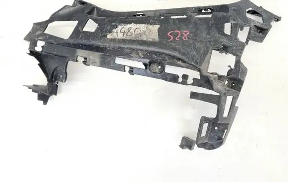 Mercedes-Benz E AMG W213 Front bumper mounting bracket A2138852300