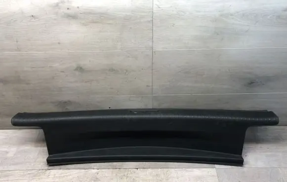 Trunk/boot sill cover protection
