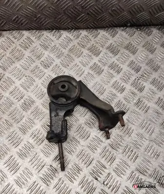 Engine mount bracket