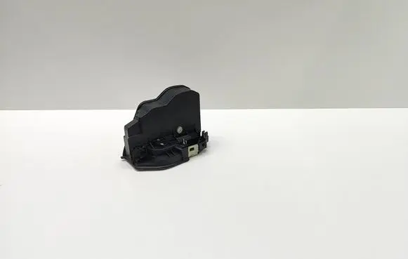 BMW 5 F10 F11 Front door lock 7167068 51217167068