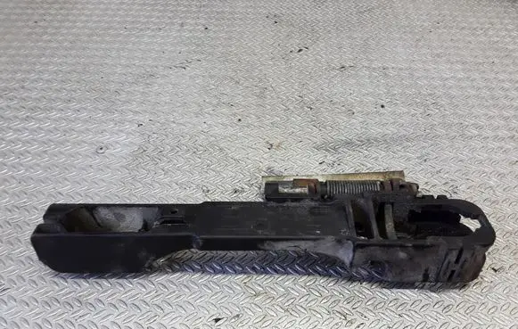 Rear door exterior handle/bracket